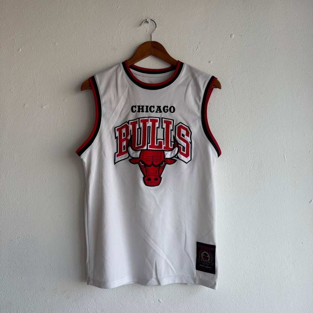 Chicago Bulls Mesh Jersey Tank No Size Tag Fits M NBA White Red‎ Sleeveless